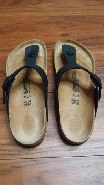 버켄스탁 Birkenstock 플립플랍 브라운