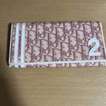 로고 패턴 지갑