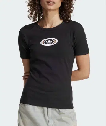 adidas 블랙 반팔 티셔츠