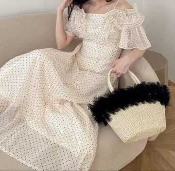 백 레이스업 프릴 원피스