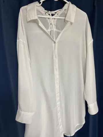 화이트 레이스업 셔츠 M