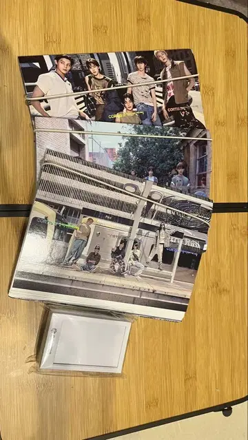 CORTIS 퍼스트 앨범 트레이딩 카드 케이스 포함