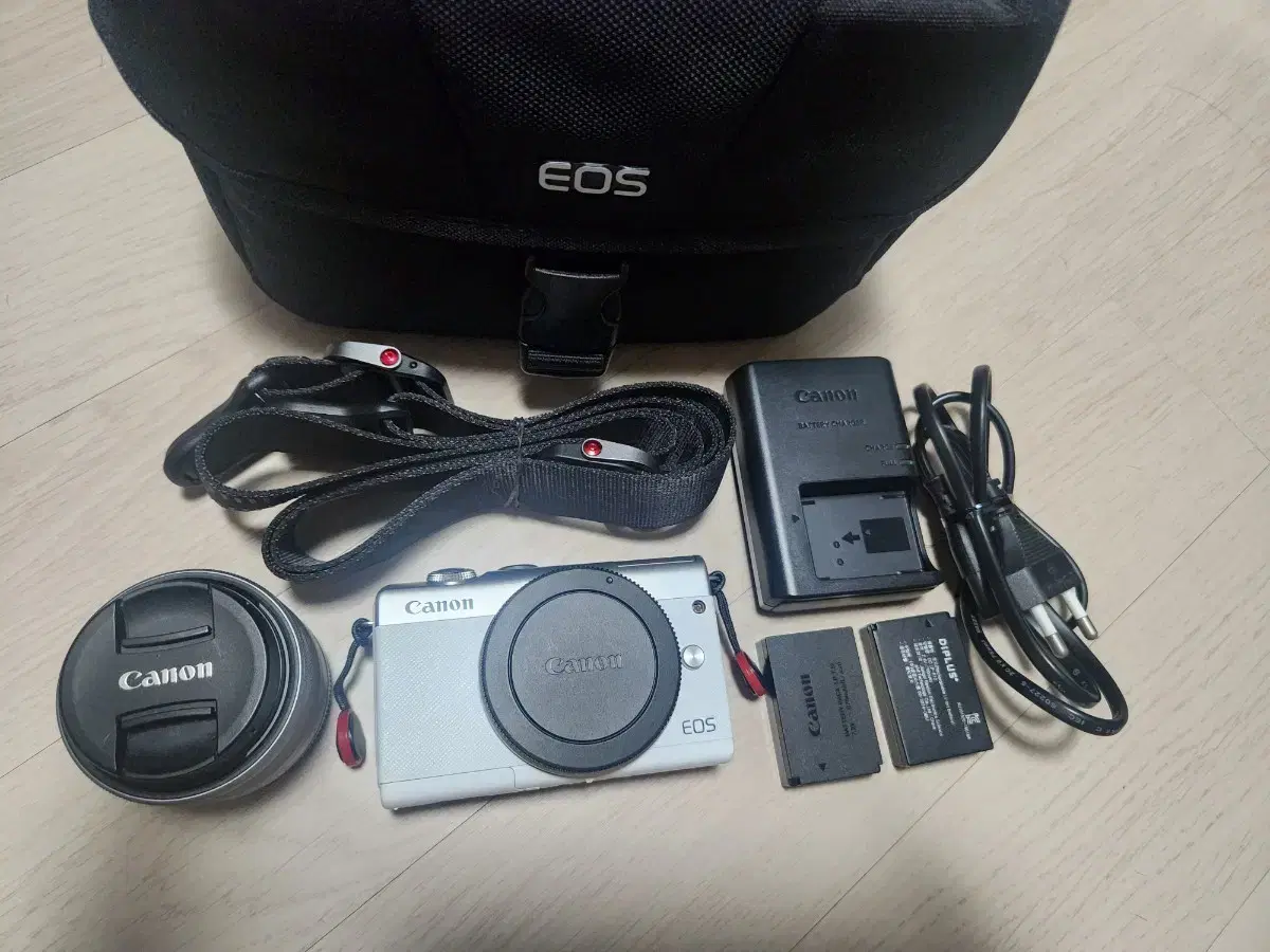 Canon M200 + 1545 lens