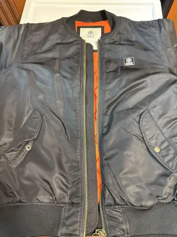 MA-1 스타일 블랙 자켓