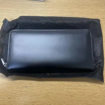 블랙 가죽 장지갑