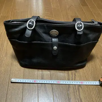 오로비안코 가죽 블랙 토트백