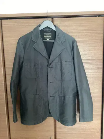 드라이 본즈 자켓