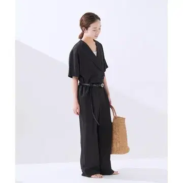 이에나 테일러드 컬러 점프 수트
