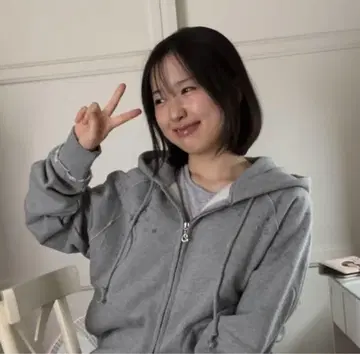 Coyseio 그레이 후드 부착 후드티 별 모양 자수