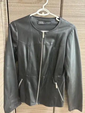 ZARA 블랙 가죽 자켓