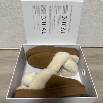 NICAL 통굽 무스탕 샌들 니카