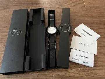 ISSEY MIYAKE Twelve 블랙 손목시계