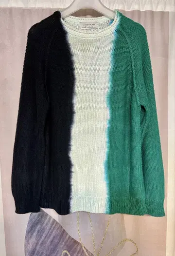 투모로우랜드 tricot 미들 게이지 그라데이션 스트라이프 니트