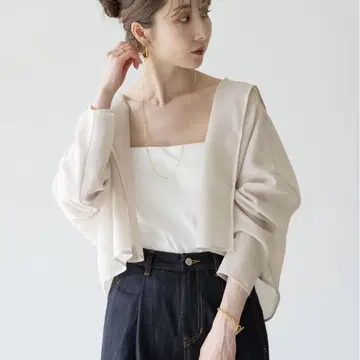노블 이번 시즌 완판 브리즈 메쉬 숏 후드 블라우스