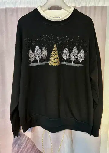 모닝 크리스마스 트리 빈티지 90s 도킹 맨투맨