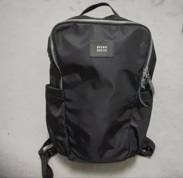 BEAMS DESIGN 블랙 백팩