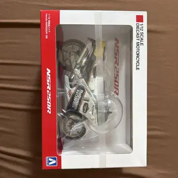 혼다 NSR250R 1/12 스케일 다이캐스트 모델