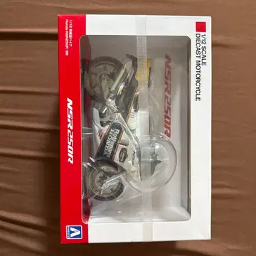 혼다 NSR250R 1/12 스케일 다이캐스트 모델