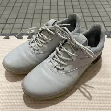 ECCO 화이트 골프화 25.5