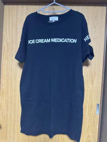 ICE CREAM MEDICATION 티셔츠 블랙