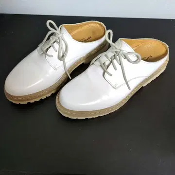 SOFIE D'HOORE/ 화이트 레이스업 뮬