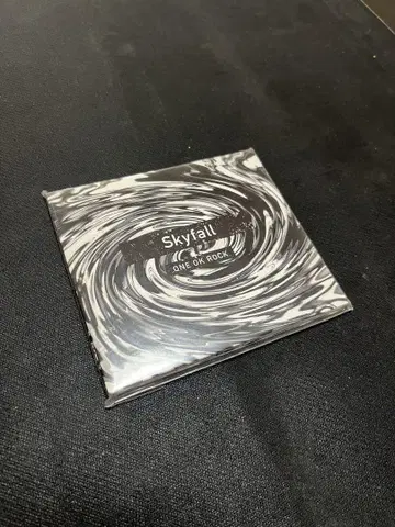 [ 회장 한정판 미사용 ] ONEOKROCK skyfall CD