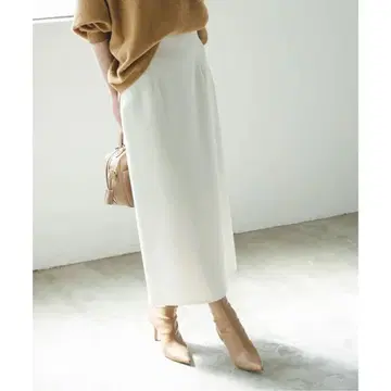 노블 저지라이크 칼라 타이트 스커트