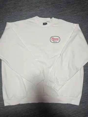 RVCA 루카 화이트 맨투맨 L PANTERO CR 트레이닝복