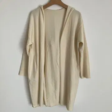 evam eva 울 로브