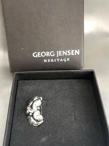 [ 새상품급 ] 조지 젠슨 그레이프 리프 귀찌 SV925 한쪽만