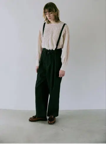 doux bleu 핸드 스모킹 자수 블라우스 긴팔 셔츠 nei 오이타