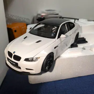 BMW M3 GTS 교쇼 정크 1/18 e90 e91 e92 e93