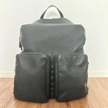 JIMMY CHOO 가죽 그레이블랙 백팩_정가 11만 정도