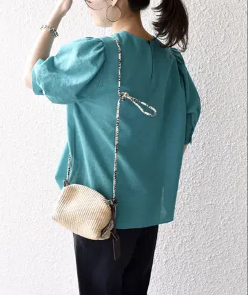 쉽스 볼륨 슬리브 블라우스