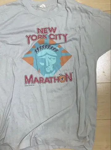 VINTAGE TEE