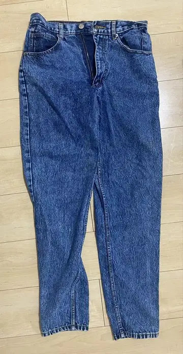 VINTAGE JEANS