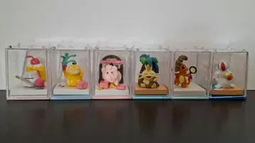 포켓몬스터 피규어 케이스입