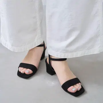 [ 미사용 새상품 ] 루탈론 5cm 두꺼운 힐 스트랩 샌들 22.5cm