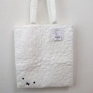 [ 미사용 새상품 ] 미피 화이트 퀼팅 토트백
