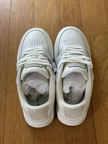 LACOSTE 화이트 스니커즈 택 포함 새상품