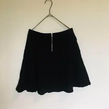[ DIVIDED/H&M ] 플레어 스커트 블랙 짧은 스트레치 M 상당