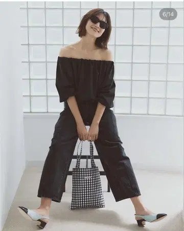 형태 벌룬 개더 블라우스 블랙 히가시하라 아키