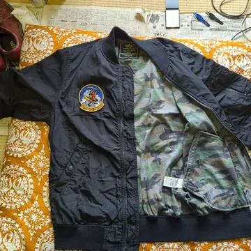 ALPHA INDUSTRIES MA-1 플라이트 자켓 X-LARGE