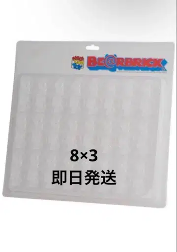 베어브릭 100% 블리스터 보드 8x3 메디콤토이 전시회