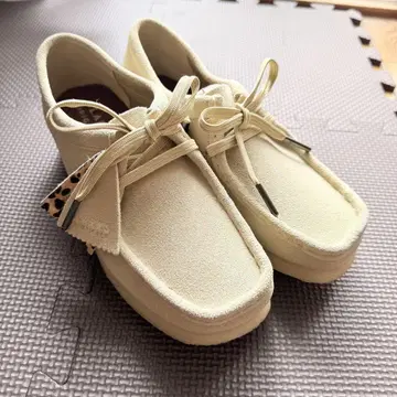 clarks wallabee maple