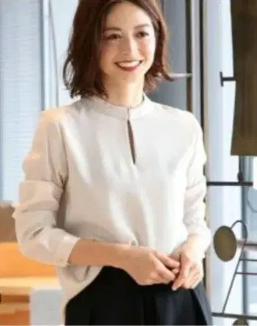 데미룩스 빔즈 새틴 스티치 스키퍼 블라우스 셔츠