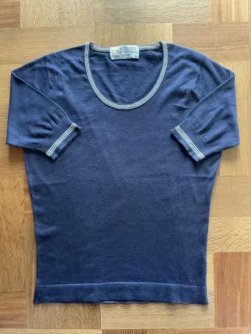JOHN SMEDLEY 네이비 반팔 니트