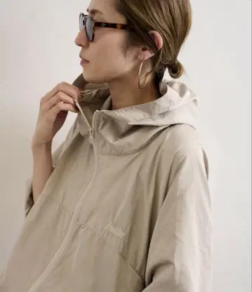 FRAMeWORK FROSTLINE 별주 라이트 마운틴 파카 베이지