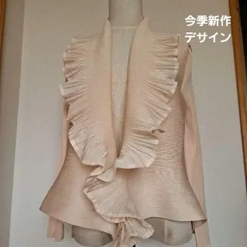 이번 시즌 한국 구매 프릴 플리츠 멋진 자켓 아이보리 컬러