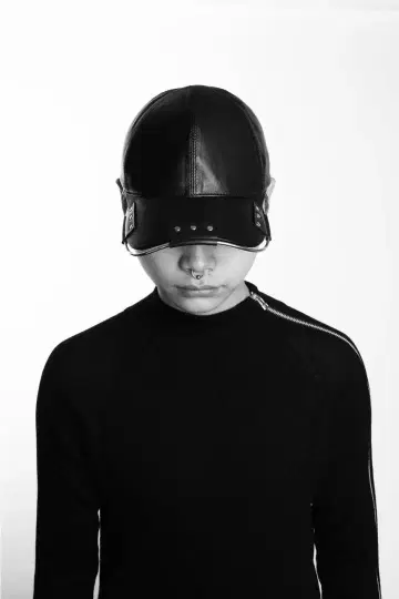 존 로렌스 설리번 프레임 가죽 캡 24aw